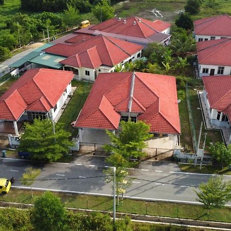 Patin Guest House @Desa Telok Ira, Temerloh Pahang Kampong Paya Kerinau Bagian luar foto
